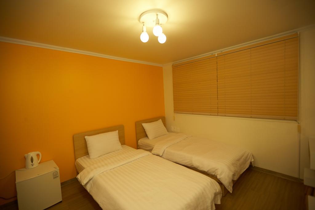 Moon Hostel Сеул Екстериор снимка