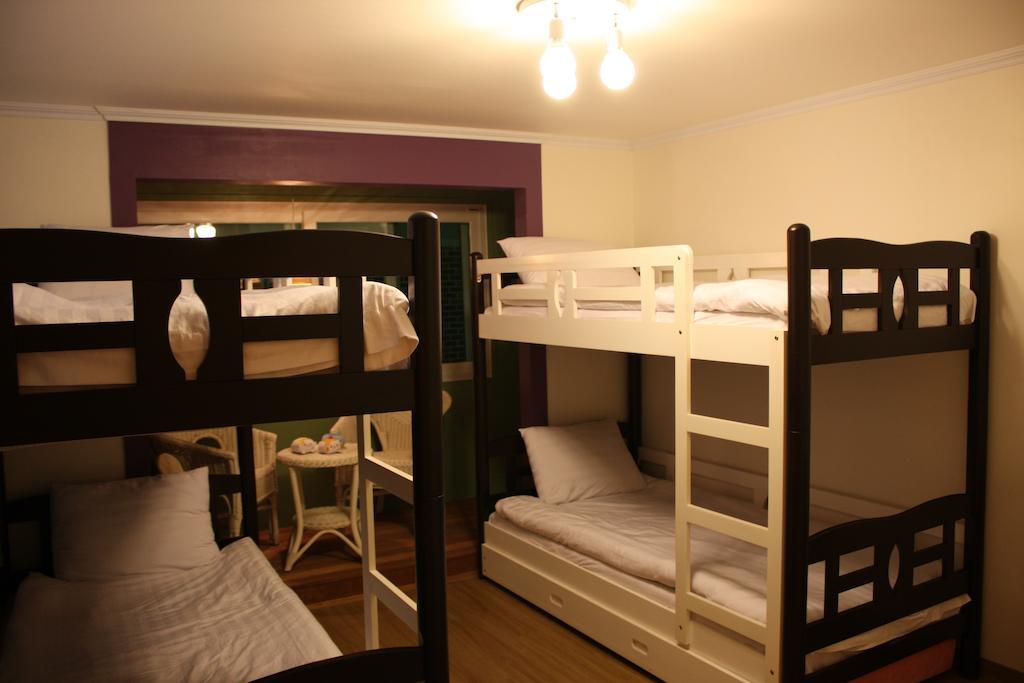 Moon Hostel Сеул Екстериор снимка