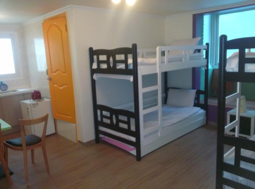 Moon Hostel Сеул Екстериор снимка