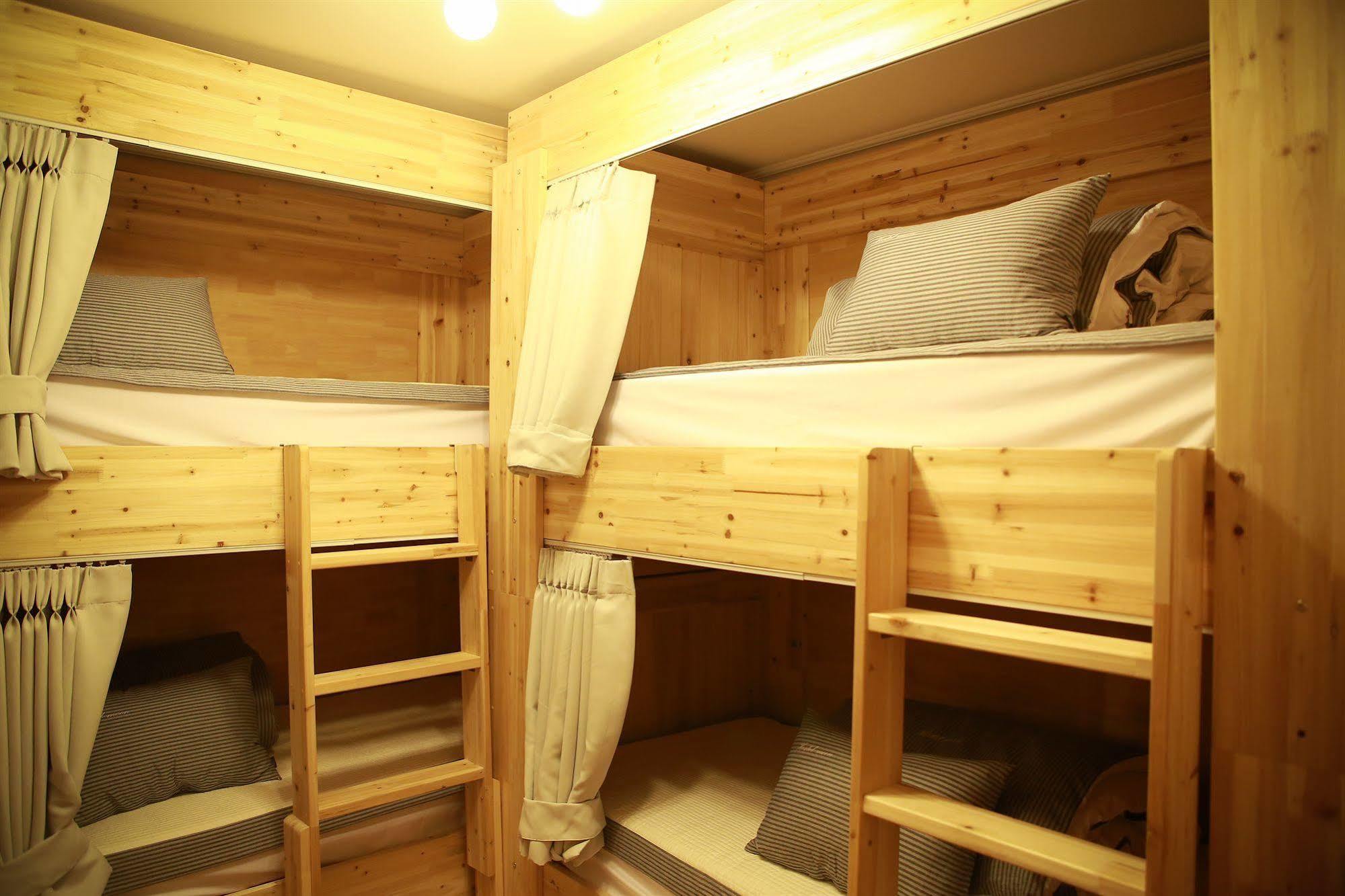 Moon Hostel Сеул Екстериор снимка