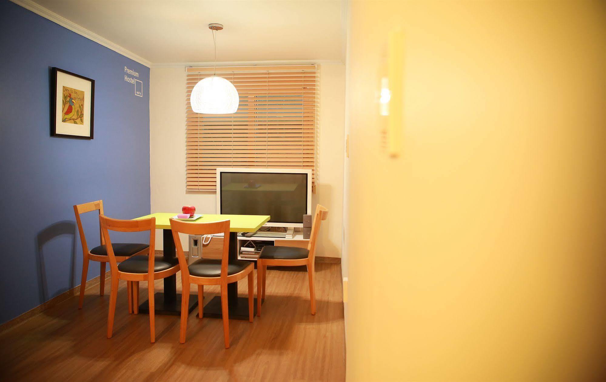 Moon Hostel Сеул Екстериор снимка