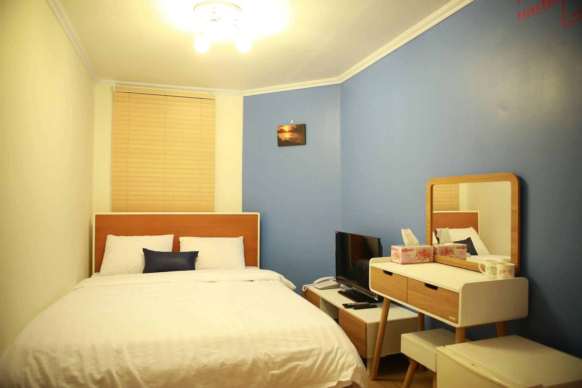 Moon Hostel Сеул Екстериор снимка
